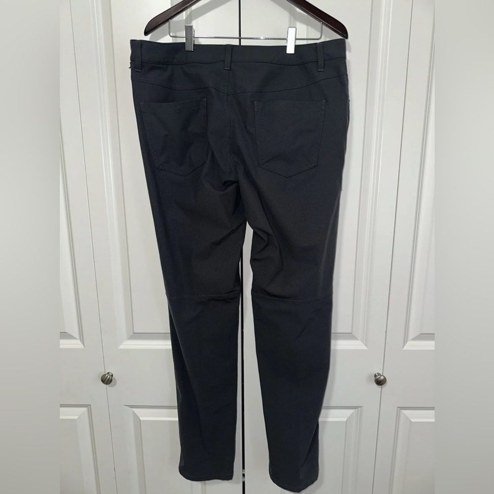 Lululemon Lightweight ABC Classic Fit Pants Size 36 - Picture 4 of 5